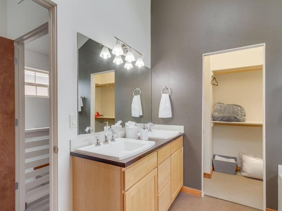 Brand New Downtown Modern 5 Beds, 3 Full Baths Vermont Avenue, Boise Exterior photo